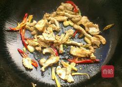 茼蒿炒肉的做法图解3