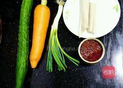 肉酱拌面的做法图解1