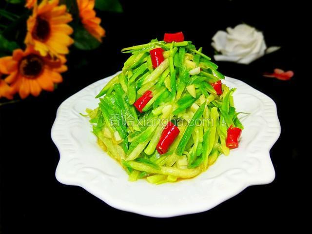 凉拌青萝卜丝