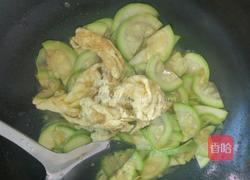 西葫炒鸡蛋的做法图解7