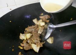 猪肉烧芋头的做法图解7