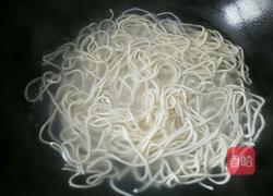 酱油汤面的做法图解4