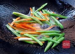 干炒河粉的做法图解3