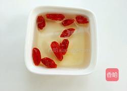 雪梨菊花茶的做法图解3