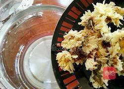 雪梨菊花茶的做法图解5