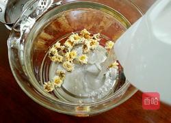 雪梨菊花茶的做法图解6