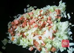Illustration of how to make cabbage fried rice 5