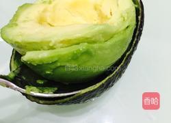 牛油果香蕉奶昔的做法图解3