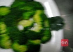 闭月羞花（清炒西兰花）的做法图解7