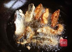 酸甜鱼块的做法图解6