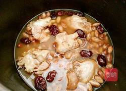 花生红枣炖猪手的做法图解7