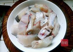 大蒜烧鲢鱼的做法图解2