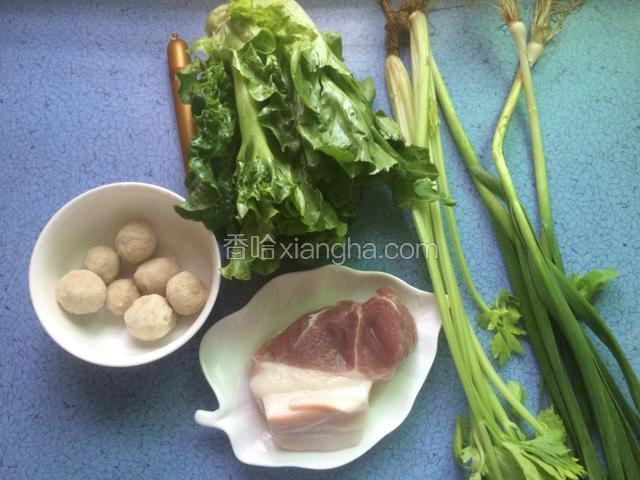 准备好图中所有材料，都洗干净后备用。