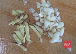 木耳白菜的做法图解3