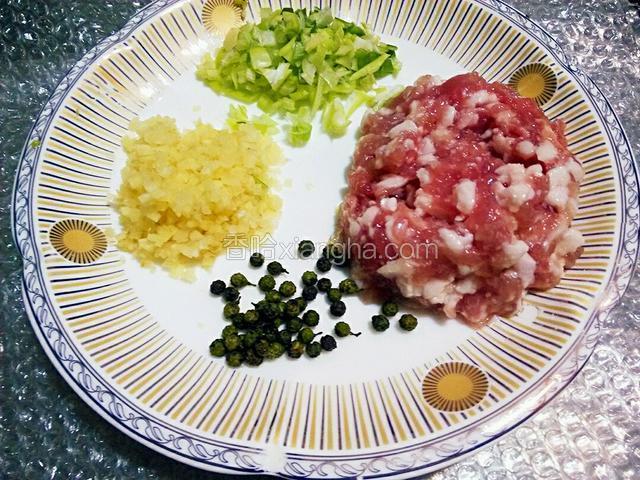 姜和葱切末