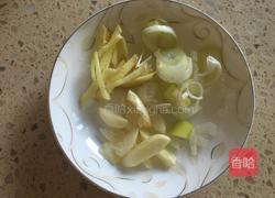 香菇木耳炒肉的做法图解2