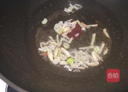 香菇木耳炒肉的做法图解7