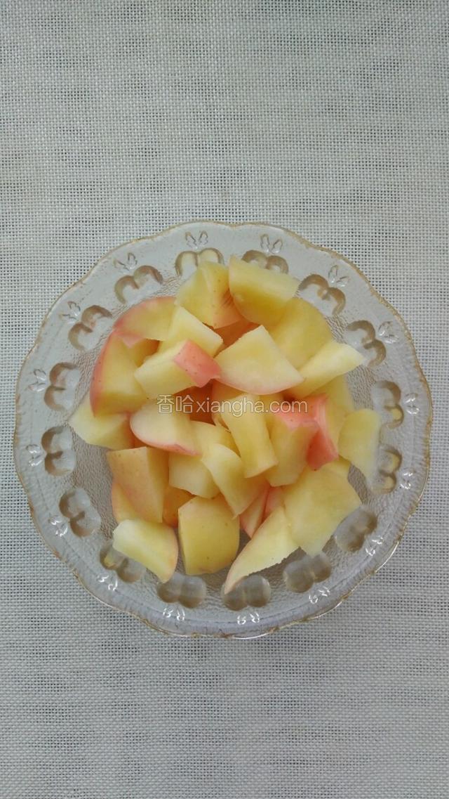 放入蒸锅上汽后蒸5分钟左右。