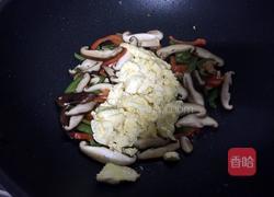鸡蛋炒蘑菇的做法图解6