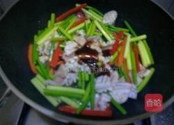 韭苔炒鱿鱼的做法图解7