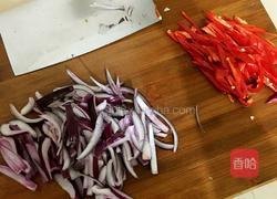 三丝炒乌冬面的做法图解2