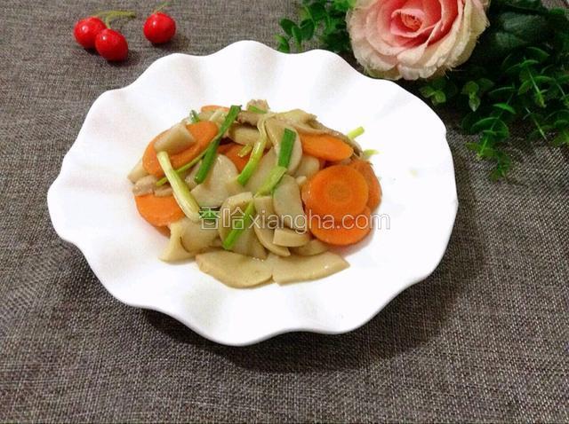杏鲍菇炒胡萝卜