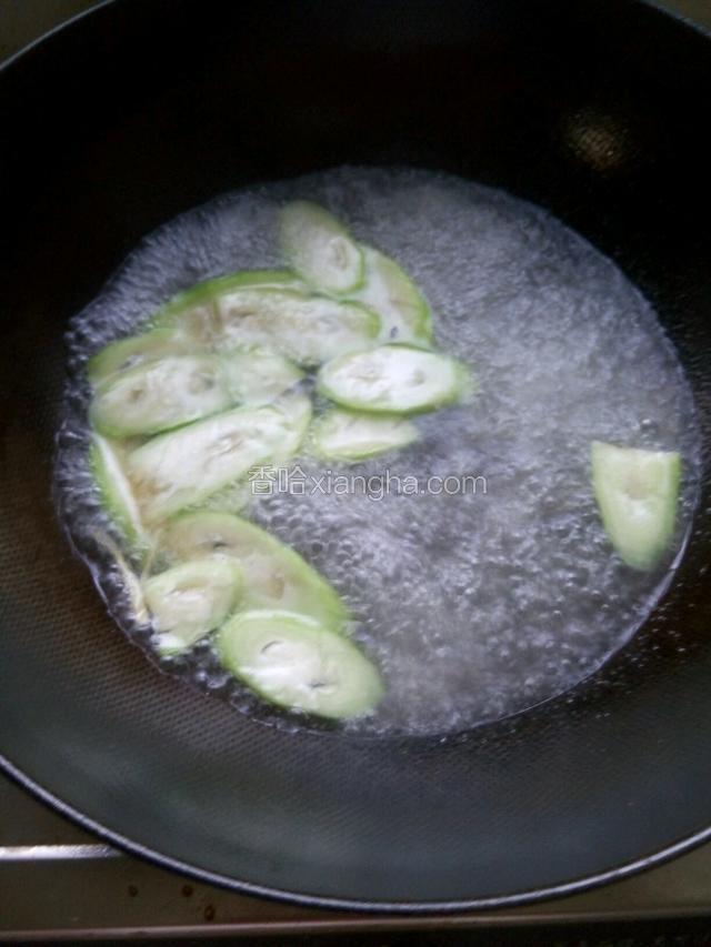 加入适量开水