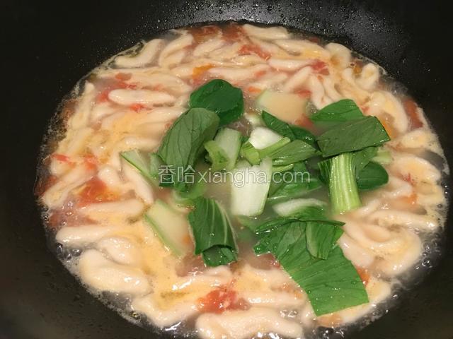 加入油菜再煮2分钟。