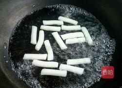 韩国辣白菜炒年糕的做法图解1