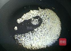 蜜汁核桃小鱼干的做法图解2