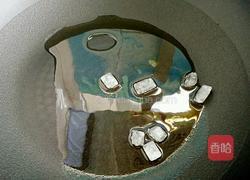 红烧肉炖蛋的做法图解4