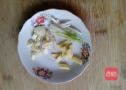 猪血炒豆芽的做法图解3