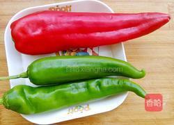 尖椒炒干豆腐的做法图解1