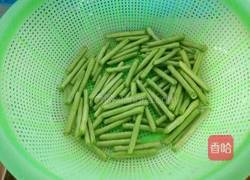 豇豆西红柿的做法图解2
