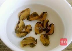 淡菜炖鸡的做法图解2