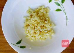 蒜香炸鸡翅的做法图解2