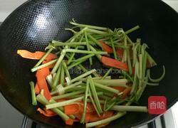 鱿鱼炒芹菜的做法图解8