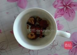 雪菊枸杞茶的做法图解2