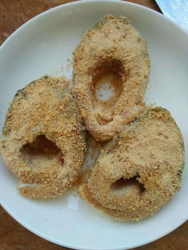 裹上自制米粉
