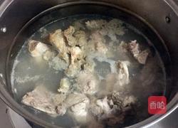 松茸棒骨养生汤的做法图解2