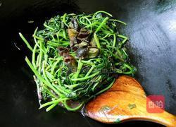苋菜炒皮蛋的做法图解9