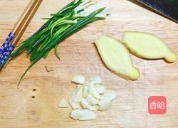 鲢鱼头炖豆腐的做法图解2