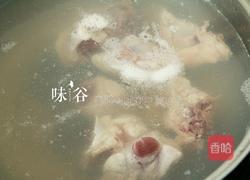 牛大力杜仲煲猪骨的做法图解2