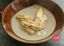 牛大力杜仲煲猪骨的做法图解3