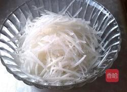 酸辣香菜萝卜丝儿的做法图解1
