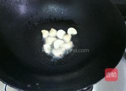 秋葵百合炒菱角的做法图解4