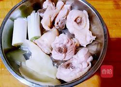 竹笋烧鸡的做法图解1