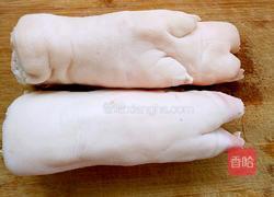 自制卤猪蹄的做法图解1