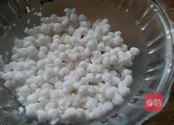 西米奶茶的做法图解1