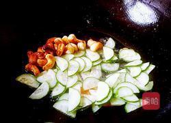 腰果虾球的做法图解5